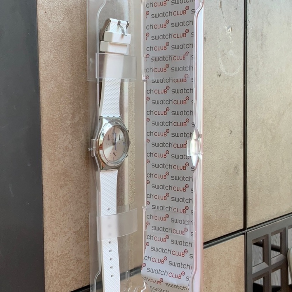 Swatch watch white rubber band